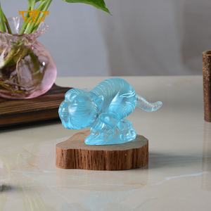 Souvenir d'entreprise <span class=keywords><strong>SAINT</strong></span>-VIEW, logo personnalisé, cadeau, statue en liuli de haute qualité, décoration intérieure, tigre, <span class=keywords><strong>ambre</strong></span>/jaune-vert, écologique - Product Image 4