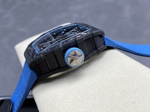 Reloj de lujo personalizado de alta calidad con caja cuadrada hueca de fibra de carbono, cristal de zafiro y correa de nailon, elegante reloj para hombre. - Product Image 4