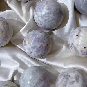 Wholesale Natural Gemstone Hackmanite Sphere UV Reaction Healing Purple sodalite <b>Ball</b> <b>Crystal</b> Craft for Decoration - Product Image 2