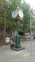 Reloj Postal de Calle Park de 3 Metros con Cuatro Caras, Diseño Art Deco, Iluminado en Verde, Funcionamiento Eléctrico, Compas CPS-J3000