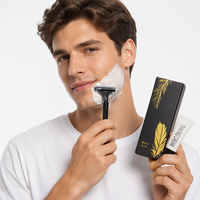 Kit de rasoirs pour hôtels, best-seller, emballage luxueux noir mat et or, idéal pour hôtels et complexes hôteliers, personnalisation du logo prise en charge.