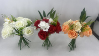 Künstlicher Blumenstrauß mit Rosen, Ranunkeln, Calla-Lilien, Eukalyptus und Schleierkraut in Verschiedenen Farben, Handgefertigt für Weihnachten und Hochzeiten