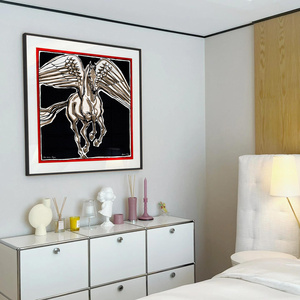 Bufanda de seda de diseño para decoración de pared, caja acrílica, ilustraciones inspiradas en lujo para galería o hogar - Product Image 5