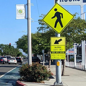 Üreticileri özel alüminyum yüksek kaliteli yansıtıcı yol işaretleri baskı kurulu uyarı karayolu güvenliği trafik işareti - Product Image 2