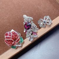 Großhandel Europäisch-Amerikanischer Luxus Retro Blumenring Vollbesetzt mit Zirkonia Edelstein Kupfer Strass Perle Gemischter Stil Damen Fingerring