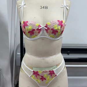 Conjunto de lencería de encaje floral colorido con decoración de lazo XL sujetadores y ropa de dormir para niñas Sexy transparente y divertido para un verano animado - Product Image 1