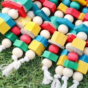Juguete de Bloques de Madera Coloridos para Loros, Juguete Colgante para Morder para Aves Medianas y Grandes, Alivia el Aburrimiento y la Ansiedad - Product Image 5