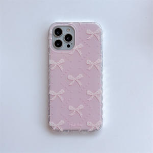 Étui de téléphone avec nœud papillon à motif diamant INS pour 13/16 & 14/15/17 Pro Max - Product Image 5