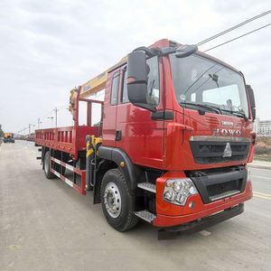 Grue montée sur camion Sinotruk de 8 tonnes à flèche à 5 sections, levage efficace, construction robuste, performance durable - Product Image 2