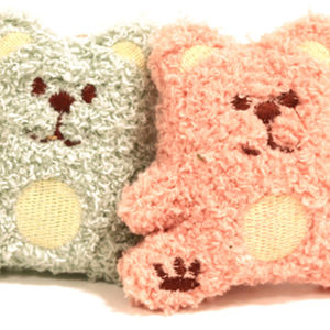 Juguete de peluche de oso y gato de 8*8 cm para amigos peludos, que promueve los instintos de caza naturales y la actividad física. - Product Image 3