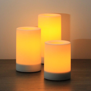 Bougie de camping en plein air à LED <span class=keywords><strong>solaire</strong></span>, 4x4 pouces, bougie <span class=keywords><strong>solaire</strong></span> blanche et ambre lisse avec mèche noire - Product Image 3