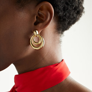 Boucles d'oreilles créoles géométriques double couche en acier inoxydable doré, style fête et mode - Product Image 3