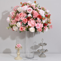 Centro de Mesa Floral 5D Hecho a Mano con Flores en Tonos Pastel Rosa, Azul y Amarillo para Bodas, Despedidas de Soltera y Fiestas de Cumpleaños