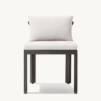 Ensemble de table et de chaises de jardin en métal de style nordique et américain haut de gamme avec des caractéristiques imperméables et anti-UV pour une utilisation en cour