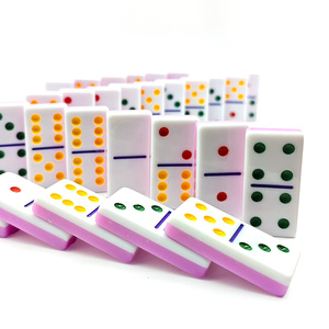 <span class=keywords><strong>Jeu</strong></span> <span class=keywords><strong>de</strong></span> dominos en acrylique double 6 <span class=keywords><strong>de</strong></span> style nouveau du fabricant Jeux <span class=keywords><strong>de</strong></span> table <span class=keywords><strong>de</strong></span> dominos à pois en plastique avec couches colorées - Product Image 5
