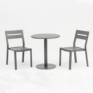 Conjunto de Muebles de Exterior Modernos para Bistro, Cafetería o Restaurante, Mesa y Sillas de Aluminio para Exteriores - Product Image 1