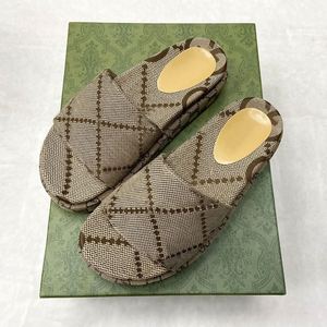 Sandales à plateforme ajourées pour femmes, style claquettes de créateur, chaussures de plage - Product Image 1