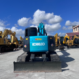 Excavadora Kobelco SK135 Usada de Buena Calidad, Pocas Horas de Uso, Bien Mantenida, Perfecta para Trabajos de Construcción y Servicios Públicos - Product Image 1