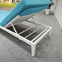 Chaise longue de jardin en aluminium avec coussin pour piscine et terrasse