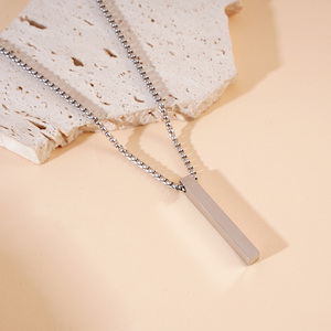 สร้อยคอสเตนเลสสตีลพร้อมจี้บาร์แบบว่างข้อความทรงสี่เหลี่ยมผืนผ้าแนวตั้งออกแบบได้ตามต้องการ - Product Image 4