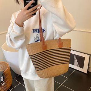 Lot de 2 sacs de plage en paille grande capacité et ensemble de sacs de voyage en paille avec chapeau pour femme - Product Image 4