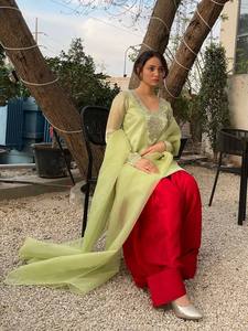 Nouveau lancement Premium Designer Indian & Pakistanais Party Wear forTop & Farashi Plazzo Set avec Dupatta Pure Look - Product Image 2