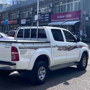 <span class=keywords><strong>Toyota</strong></span> Hilux 2016 Diésel Automática con Volante a la Izquierda, <span class=keywords><strong>Camioneta</strong></span> con Neumáticos R17, Cámara Trasera, Portaequipajes Metálico y Asientos de Tela - Product Image 3
