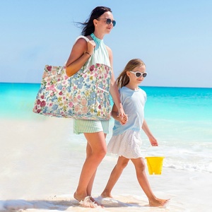 Sac de plage de luxe pour femme, imprimé floral, imperméable, sac fourre-tout de créateur - Product Image 6