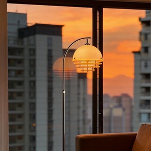Lampadaire vintage Bauhaus avec source de lumière LED, 3,5 mètres d'irradiation, éclairage d'ambiance pour la décoration de la maison, salon et chambre à coucher - Product Image 1