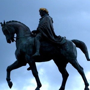 Statue napoléon et cheval grandeur nature en bronze pour décoration extérieure - Product Image 4