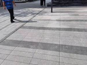 La surface en pierre naturelle de granit gris de style rétro moderne polie pour la conception de plancher de salon de cour peut être employée pour divers - Product Image 6