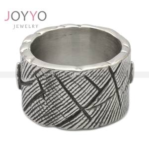 Anello in Acciaio Inossidabile Placcato Argento Anticato, Stile Punk Vintage con Effetto Crepe, Forma Irregolare, di Tendenza - Product Image 3