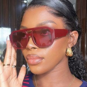 Gafas de Sol Cuadradas con Logotipo Personalizado, Estilo Vintage 2025, Lentes Anchas y Coloridas, Protección UV400, Doble Puente, para Hombre y Mujer - Product Image 2