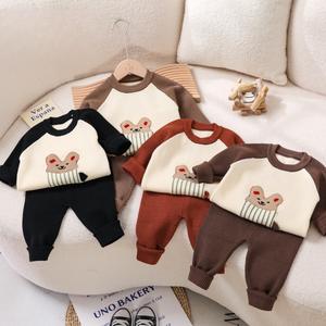 Set Sweater Rajut Tebal Bayi Perempuan Baru Lahir dari Katun Organik dengan Logo Kustom Bordir Grosir - Product Image 2