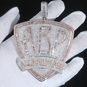 Nouveau Pendentif <span class=keywords><strong>Lettre</strong></span> ABP Tendance Hip Hop 2026 pour Hommes, Zircon 5A Iced Out Bling Shield, Bijoux Pendentifs pour Hommes, Prix de Gros - Product Image 3