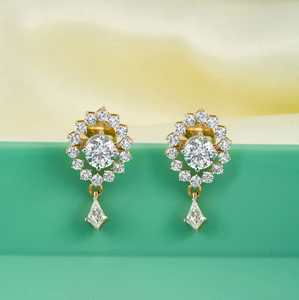 Boucles d'oreilles en diamant étincelant avec un style de goutte gracieux apportant de la sophistication à toute tenue ou occasion d'Inde - Product Image 3