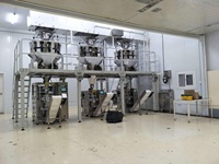 Machines automatiques de traitement et de conditionnement du soja avec peseuse à 10 têtes
