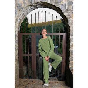 ชุดเซ็ตเสื้อคอร์เซ็ตคอวี แขนยาวทรงหลวม ผ้าไลโอเซลล์ พร้อมกางเกงขายาวทรงหลวมสำหรับผู้หญิง - Product Image 1