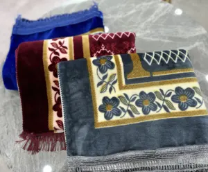 Non-slip Prayer Mat Soft Thick Mat For Bedroom Adults Beautiful Prayer Mat High Quality Wholesale