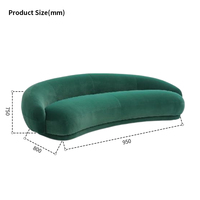 Canapé sectionnel moderne en velours vert trois places sans accoudoirs, design incurvé rembourré en éponge pour salon et villa