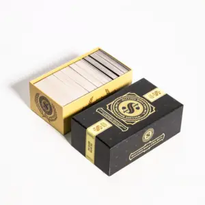 Vendita calda di alta qualità di lusso carta oro nero stampa Set personalizzato mazzo gioca divertente gioco da tavolo con carte da gioco scatola
