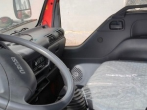 Nouveau véhicule de sauvetage incendie Isuzu diesel, transmission manuelle 4x2, véhicule de sauvetage tout-terrain, camion de pompiers multifonctionnel - Product Image 6