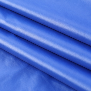 Tissu en <span class=keywords><strong>nylon</strong></span> taffetas <span class=keywords><strong>ripstop</strong></span> imperméable 20D 400T 100% <span class=keywords><strong>nylon</strong></span> pour vestes en duvet - Product Image 4