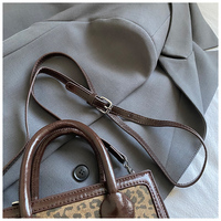 Sac à main classique pour femme, mini, rigide, avec bandoulière amovible, élégant et assorti pour les activités quotidiennes en extérieur