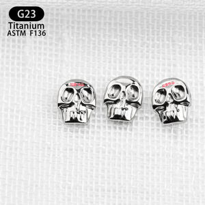 Clous d'oreilles en titane motif crâne 5,8 mm x 7 mm F136 de qualité implantable pour bijoux de piercing - Product Image 2