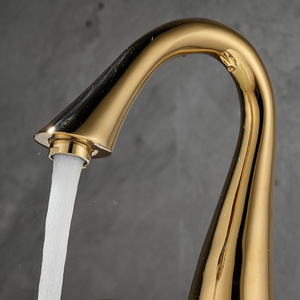 <span class=keywords><strong>Robinet</strong></span> de lavabo de salle de bain en laiton massif à 3 trous, mitigeur chaud/froid, double sortie d'eau, finition luxe or chromé pour lavabo de maison ou d'hôtel - Product Image 4