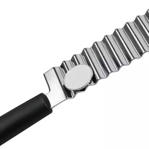 3cr13 <span class=keywords><strong>Couteau</strong></span> <span class=keywords><strong>de</strong></span> coupe froissé en acier inoxydable <span class=keywords><strong>Couteau</strong></span> <span class=keywords><strong>de</strong></span> <span class=keywords><strong>cuisine</strong></span> pour pommes <span class=keywords><strong>de</strong></span> terre frites - Product Image 4