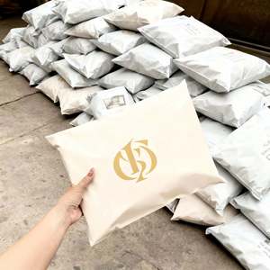 Sacs postaux personnalisés, faible MOQ, haute qualité, noir mat, logo, sac d'expédition, emballage poly pour vêtements, t-shirt - Product Image 2