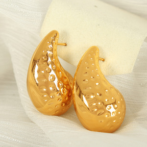 ต่างหูทรงหยดน้ำสีทอง ชุบทอง 18K เครื่องประดับแฟชั่นสำหรับงานปาร์ตี้ - Product Image 2