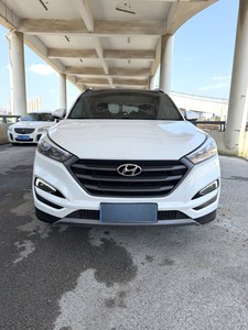 <span class=keywords><strong>Hyundai</strong></span> <span class=keywords><strong>Tucson</strong></span> 1.6T 2WD 15th Anniversary <span class=keywords><strong>2018</strong></span> Usado, Automático, <span class=keywords><strong>Gasolina</strong></span>, SUV, Venta al Por Mayor para Importadores Africanos, Auto Usado en China - Product Image 2